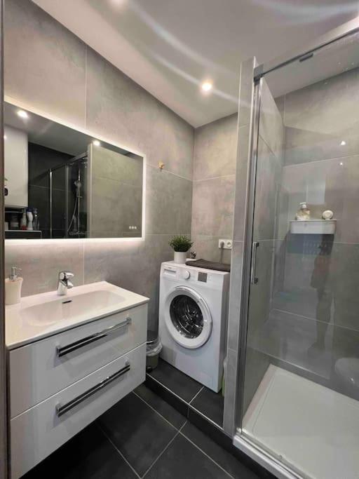 Adorable Appartement Strasbourg Neudorf Parking Sous Sol Εξωτερικό φωτογραφία